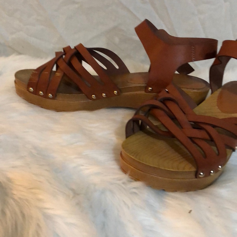 Sandals - Picture 7 of 9
